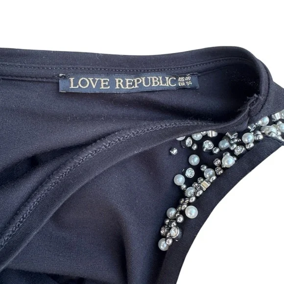 Embellished Black Top with Feather Details - Picture 3 of 4